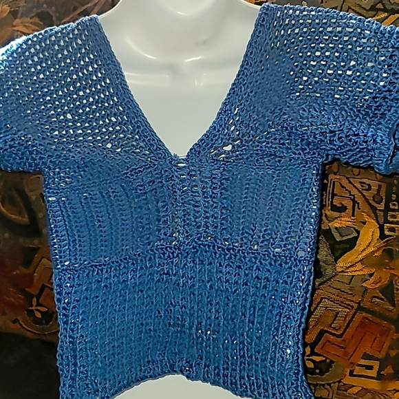 Crop top crochet Hand-made - Picture 2 of 4